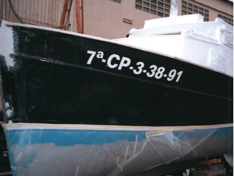 pinturas barcos barcelona nautica reparacion